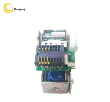 Le module NCR est équipé d'un module de tête IMCRW, des pièces de contact ATM 3Q8 et du lecteur de cartes IC Sankyo 009-0022326.