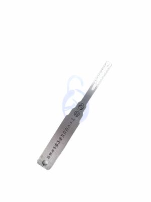 Un ensemble de 10 pièces de Maître Serrurier pour coffres-forts de classe C, serrures de voiture/moto et serrures de circulation