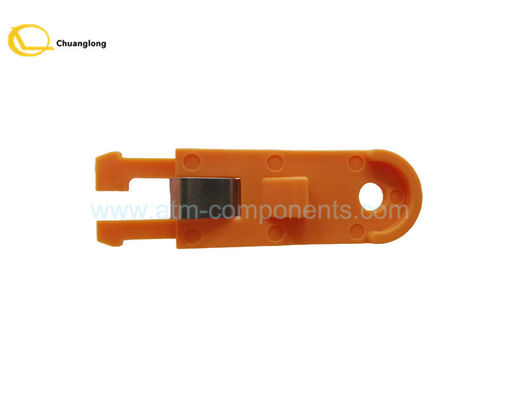 Bon prix 0090023328 009-0023328 Pièces de la machine à guichet automatique NCR Self-Serve Slide Snap Lock Orange en ligne